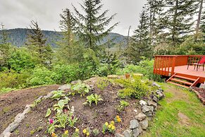 Juneau Vacation Home: Stunning View + Beach Access