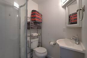 Rustic Retreat in Spokane Valley w/ Cozy Fireplace