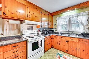 Peaceful Camden Vacation Rental ~ 3 Mi to Town!