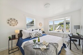 Pet-friendly Newman Lake Cottage w/ Beach Access!