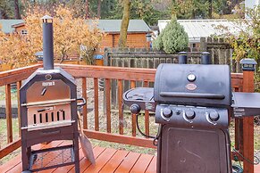 Pet-friendly Newman Lake Cottage w/ Beach Access!