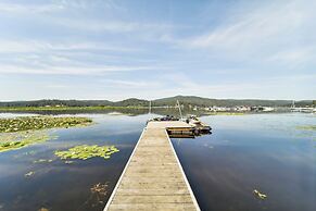 Pet-friendly Newman Lake Cottage w/ Beach Access!