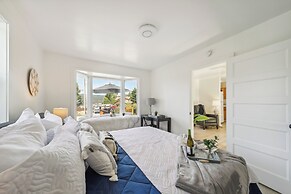 Pet-friendly Newman Lake Cottage w/ Beach Access!