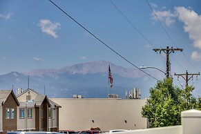 Colorado Springs Townhome w/ Game Room & Grill!