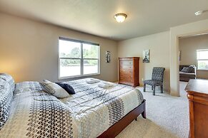 Colorado Springs Townhome w/ Game Room & Grill!