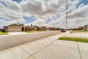 Pet-friendly Lubbock Home - 10 Mi to Downtown