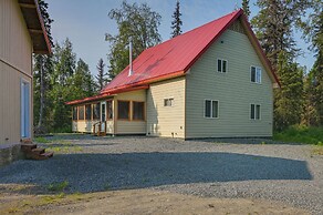 Soldotna Home w/ 2 Living Areas & Spacious Porch