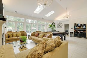 Spacious Durham Home w/ Fire Pit & Hot Tub!