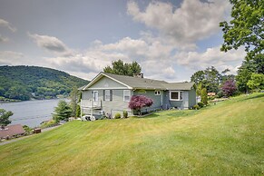 New Fairfield Vacation Rental w/ Lake Views!