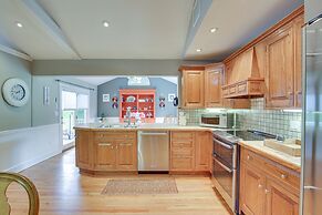 New Fairfield Vacation Rental w/ Lake Views!