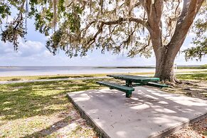 St Cloud Vacation Rental - Walk to Lakefront Park!