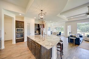 'cascada at Canyon Lake' ~ 1 Mi to Wedding Venues!