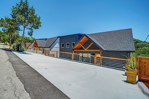 Family-friendly Canyon Lake Rental w/ Hot Tub!