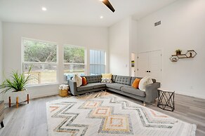 Canyon Lake Oasis: Backyard & Wraparound Deck!