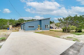 Canyon Lake Oasis: Backyard & Wraparound Deck!