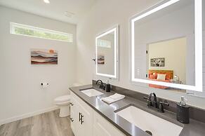 Canyon Lake Oasis: Backyard & Wraparound Deck!