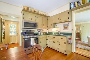 Warren Vacation Rental ~ 3 Mi to Sugarbush Resort!