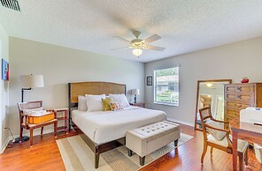 Charming Villages Home w/ Lanai & Golf Cart!