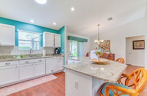 Charming Villages Home w/ Lanai & Golf Cart!