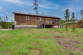 Mtn Views & Fireplace: Grand Lake Cabin Rental!