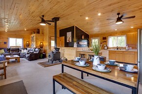 Mtn Views & Fireplace: Grand Lake Cabin Rental!