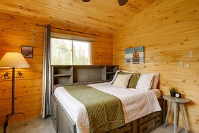 Mtn Views & Fireplace: Grand Lake Cabin Rental!