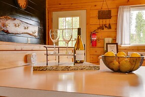 Mtn Views & Fireplace: Grand Lake Cabin Rental!