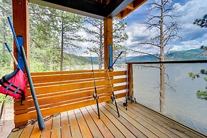 Bayfield Waterfront Cabin: Game Room & Lake Views!