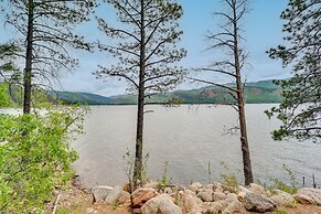 Bayfield Waterfront Cabin: Game Room & Lake Views!