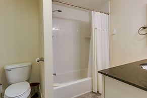 Cozy Westbrook Vacation Rental - Walk to Beach!