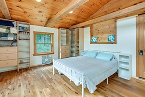 Meredith Home w/ Deck: 6 Mi to Lake Winnipesaukee!