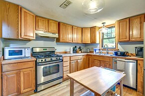 Meredith Home w/ Deck: 6 Mi to Lake Winnipesaukee!