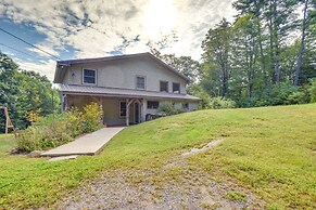 Meredith Home w/ Deck: 6 Mi to Lake Winnipesaukee!