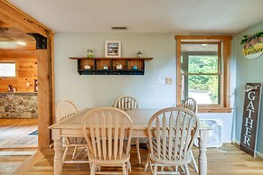 Meredith Home w/ Deck: 6 Mi to Lake Winnipesaukee!