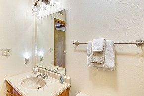 Lake of the Ozarks Condo w/ Screened Porch