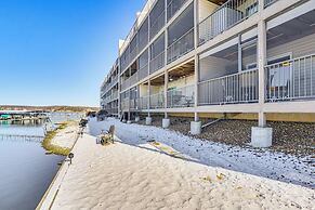 Lake of the Ozarks Condo w/ Screened Porch