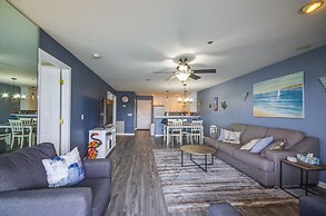 Pool + Dock Access: Osage Beach Retreat!