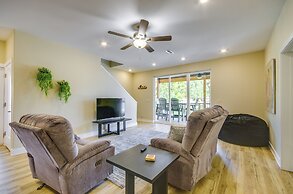 Lakefront Osage Beach Retreat w/ Boat Slip!