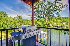 Lakefront Osage Beach Retreat w/ Boat Slip!