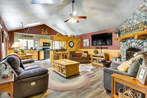 Central Big Bear Lake Retreat w/ Private Hot Tub!