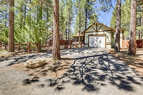 Central Big Bear Lake Retreat w/ Private Hot Tub!