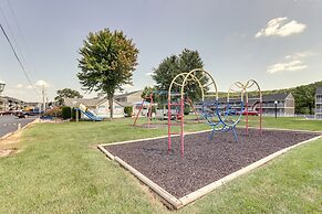 Walk to Pool + Lake: Cozy Osage Beach Condo