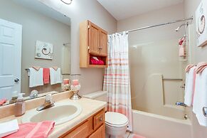 Walk to Pool + Lake: Cozy Osage Beach Condo