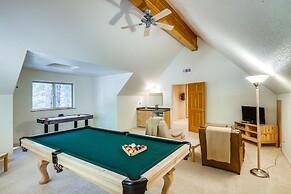 Spacious Vacation Rental Cabin ~ 4 Mi to Big Trees
