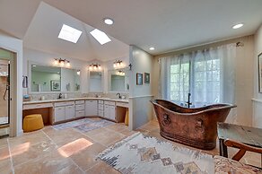 Hot Tub + Games: Spacious Golf Retreat in Payson