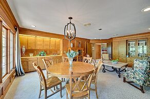 Hot Tub + Games: Spacious Golf Retreat in Payson