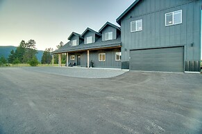 Modern Donnelly Cabin w/ Private Hot Tub