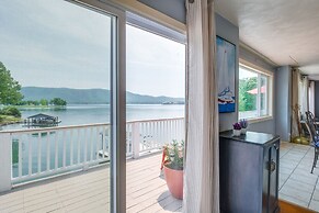 Waterfront Smith Mountain Lake Home w/ Dock!