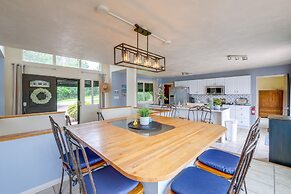 Waterfront Smith Mountain Lake Home w/ Dock!