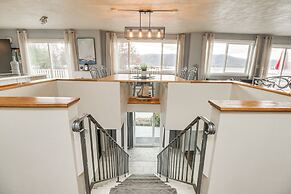 Waterfront Smith Mountain Lake Home w/ Dock!